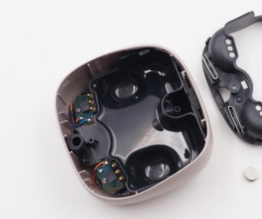 拓普联科：TWS蓝牙耳机充电盒的隐形力量——定制pogo pin充电模组